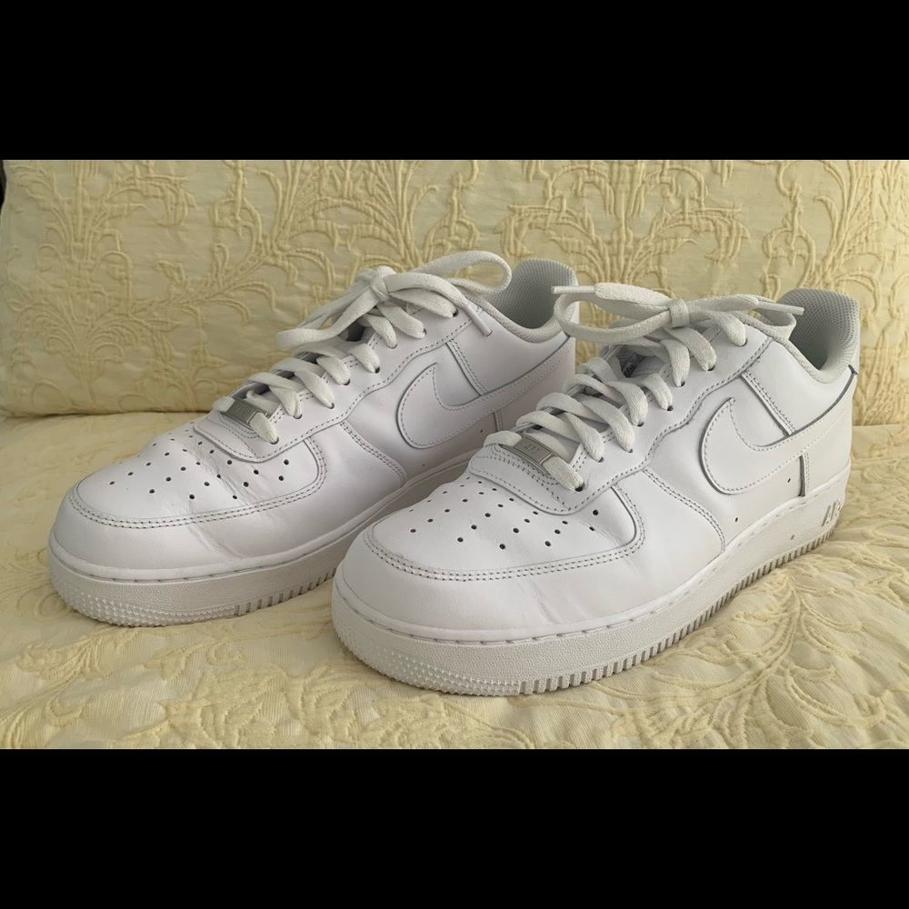 NIKE AIR FORCE 1, MAN, WHITE, SIZE 11.5